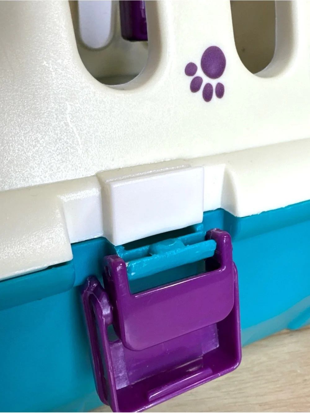 BATTAT Orange White Teal Dog Cat Pet Carrier Hard Plastic 10 x 8 Play Vet
